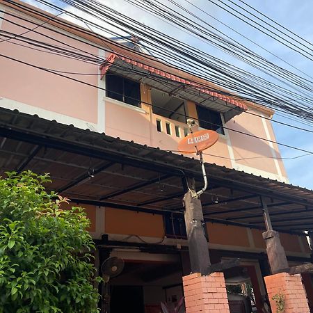 Jj Guesthouse Chiang Mai Exterior photo