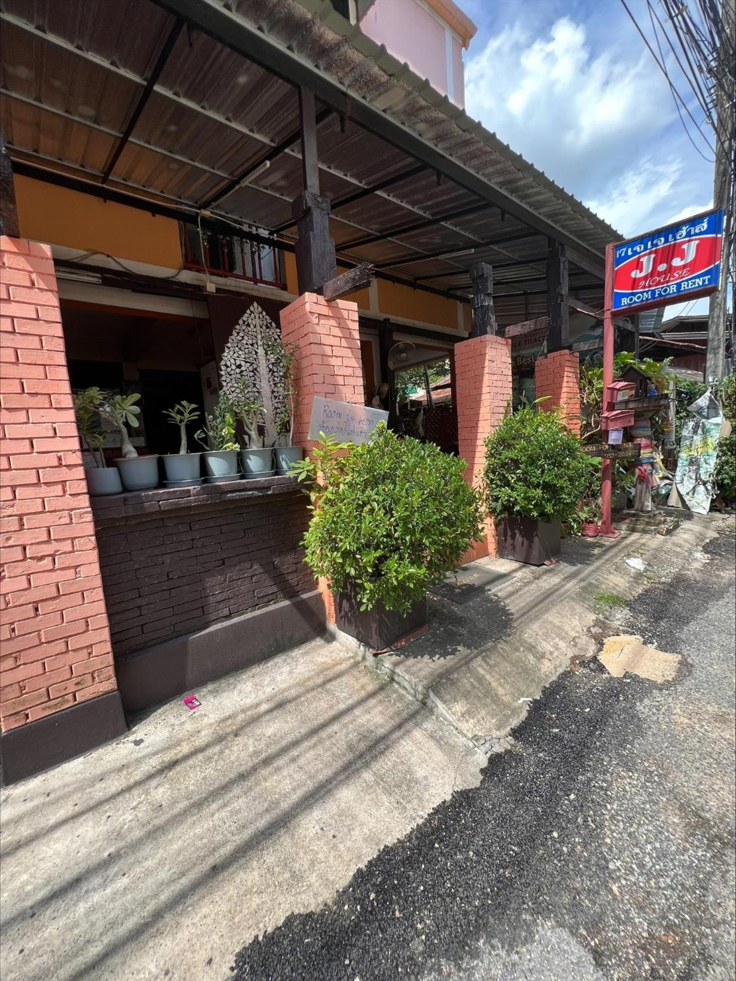 Jj Guesthouse Chiang Mai Exterior photo
